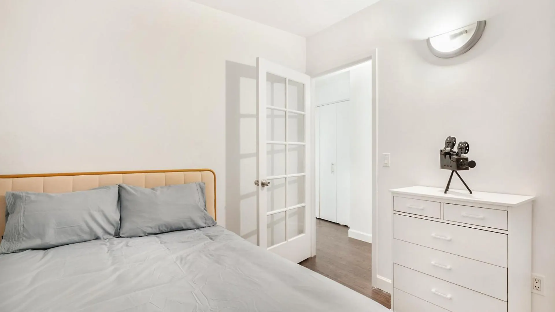 Sleek 1-Bedroom In The Financial Dsitrict New York